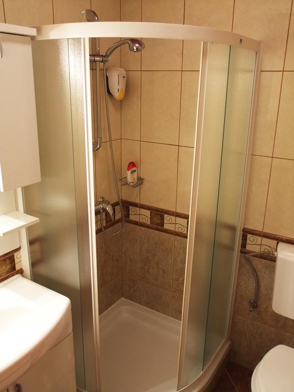 Bed & Breakfast Vila Stanisic Pozega Phòng bức ảnh