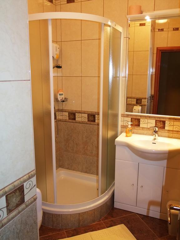 Bed & Breakfast Vila Stanisic Pozega Phòng bức ảnh